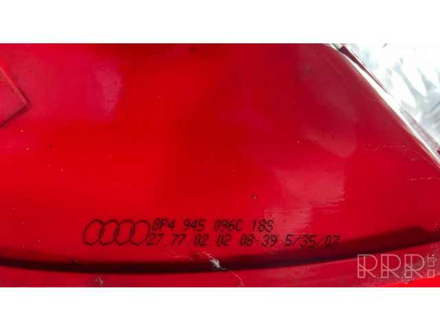 Задний фонарь правый сзади 8P4945096C    Audi A3 S3 A3 Sportback 8P   2005-2013 года