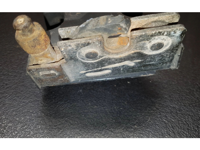 Замок багажника 054983B, 07BGM66692    Renault Trafic II (X83) 2002 - 2014 года