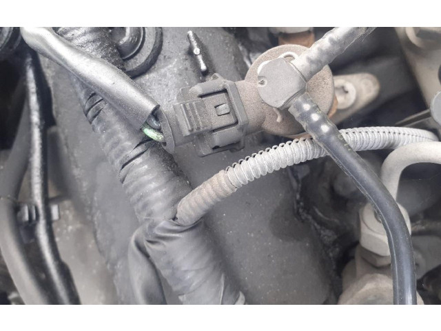 Vstřikovač 8200238528   Volvo S40, V40    D4192T3 