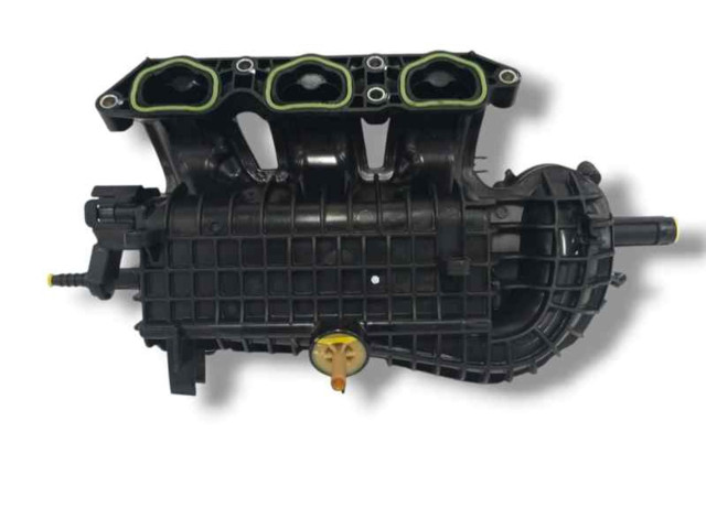 Всасывающий коллектор 04C129711G, 04C129709G    Audi A1  DKRF 