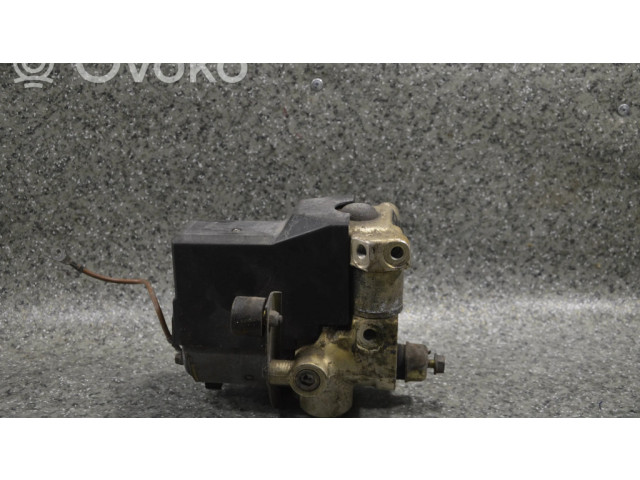 Jednotka ABS 0265200040   BMW 3 E30 1992
