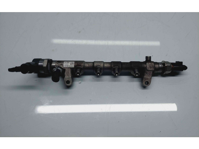 Vstřikovací lišta 03L089N   Volkswagen PASSAT B7     