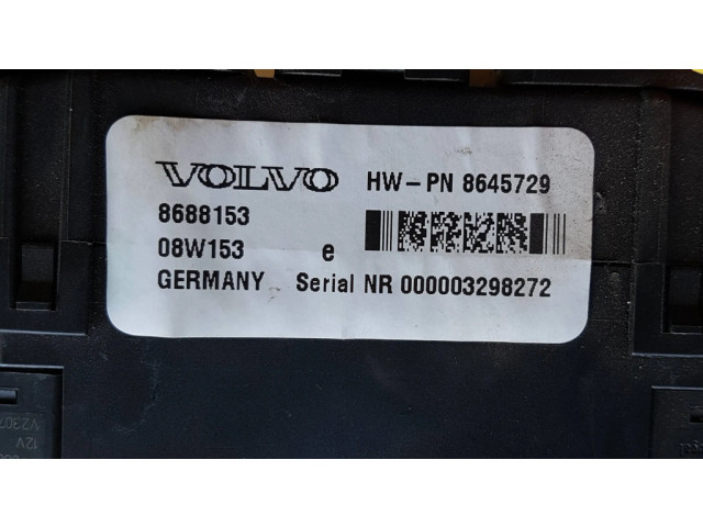   Pojistková skříňka 8688153, 8645729   Volvo S60 2003