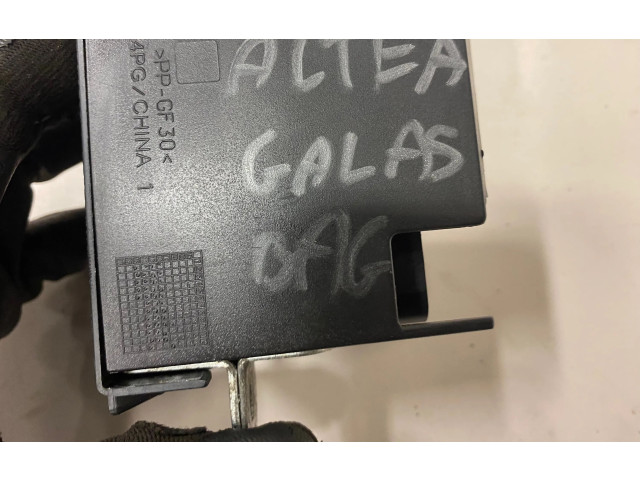 Замок багажника M50603    Seat Altea 2004 - 2015 года