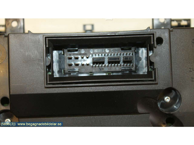 Панель приборов 1T0920874AXZ02, 110080379   Volkswagen Caddy       