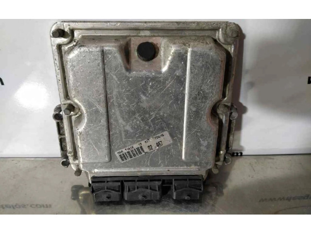 Блок управления двигателем ECU 9658373080   Peugeot 206+