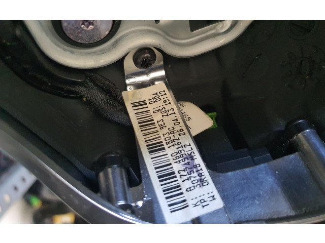 Volant Mercedes-Benz CLA C117 X117 W117 2013 A17246018039E3  