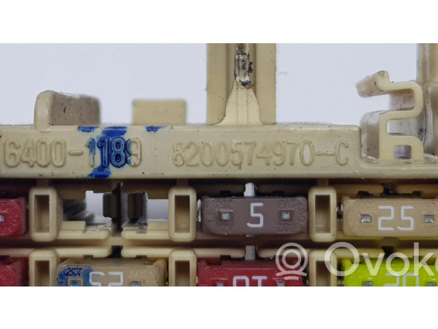 Блок предохранителей  64001189, 8200574970   Renault Master III    
