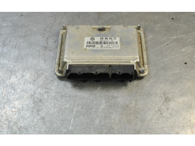 Блок управления впрыском 0261207201   Volkswagen Polo III 6N 6N2 6NF