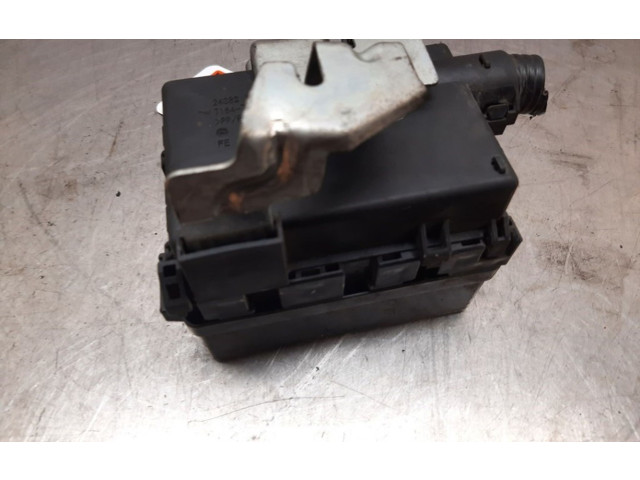   Pojistková skříňka 243821KN0A, 243821KN0A   Nissan Pulsar 2015