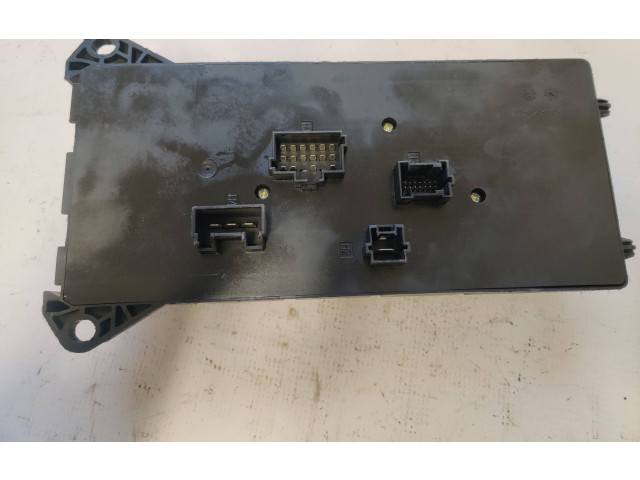   Pojistková skříňka A9065450401   Volkswagen Crafter 2012