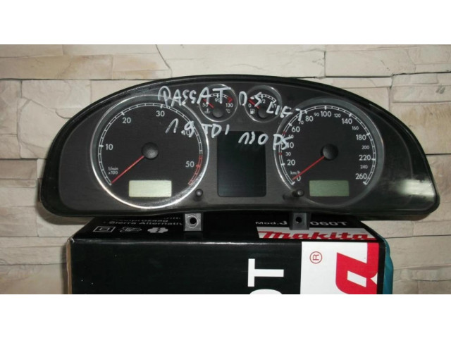 Přístrojová deska  Volkswagen PASSAT B5.5 2001 3B0920847E  