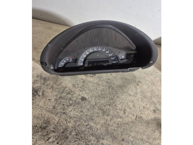 Přístrojová deska  Mercedes-Benz CLK A208 C208 2002 87001411  