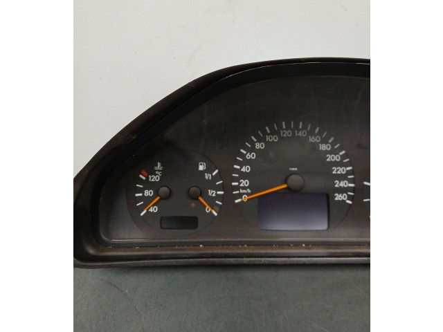 Přístrojová deska  Mercedes-Benz E W210 2001 a2105402811, mba2105402811  