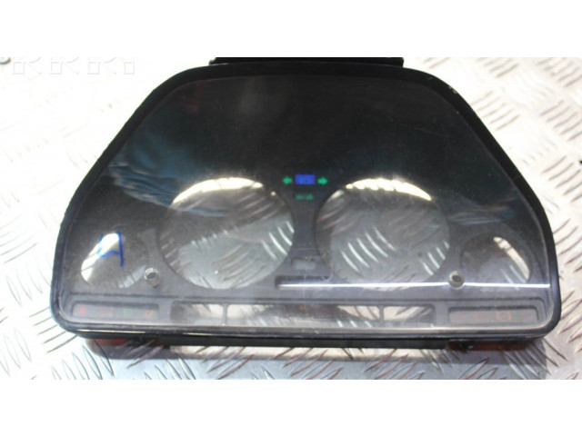 Přístrojová deska  BMW 5 E34 1988   