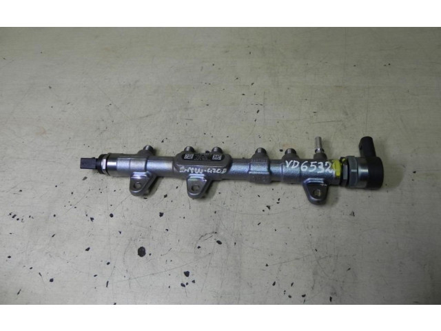 Vstřikovací lišta 8514154, 13538514154   BMW 2 F46     