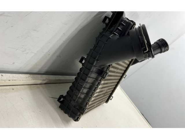 Интеркулер  7p0145804a   Volkswagen Touareg II 