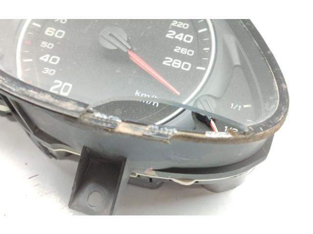 Панель приборов 8R0920930D   Audi Q5 SQ5       
