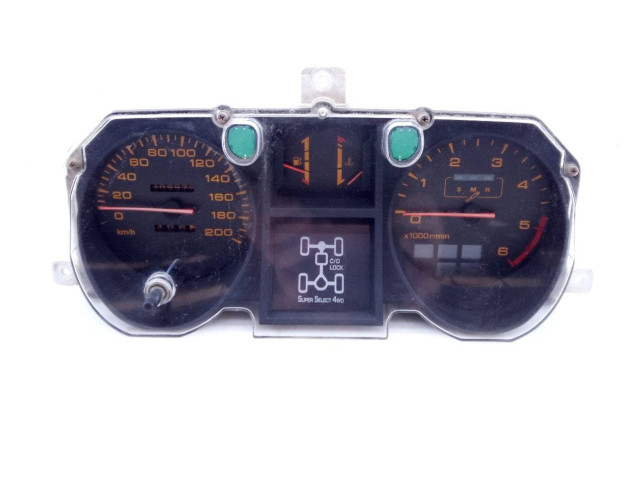 Přístrojová deska  Mitsubishi Montero 1993 2131376830, E3-A2-19-1  