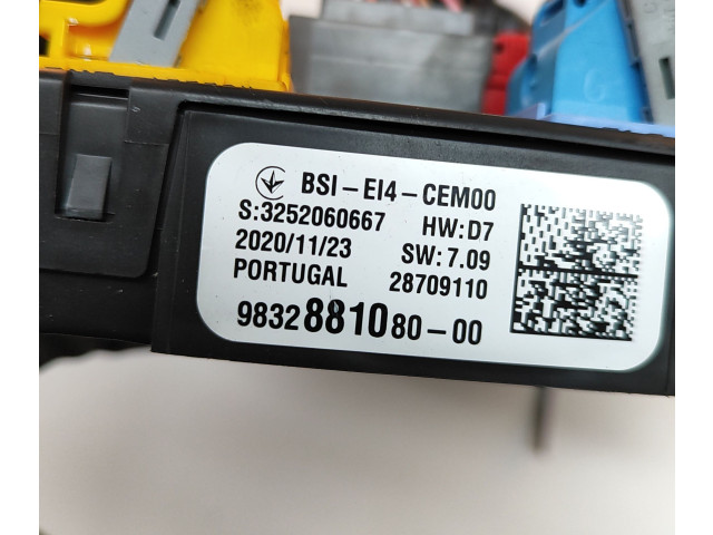 Zpětné zrcátko  Peugeot 2008 II 2021  9832881080, 28709110  