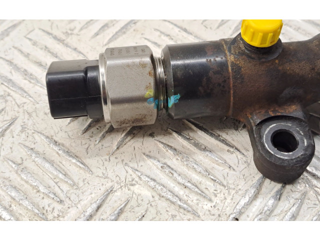 Vstřikovací lišta 238100R040, 8945820050   Toyota Auris 150    2ADFHV 