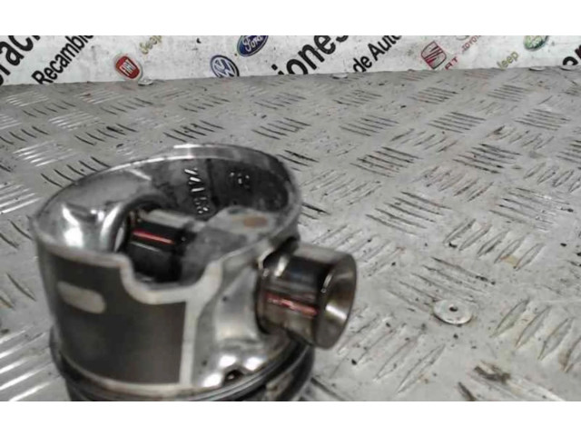 Píst 9HX9HY8HX8HY8HX   Peugeot 206+     
