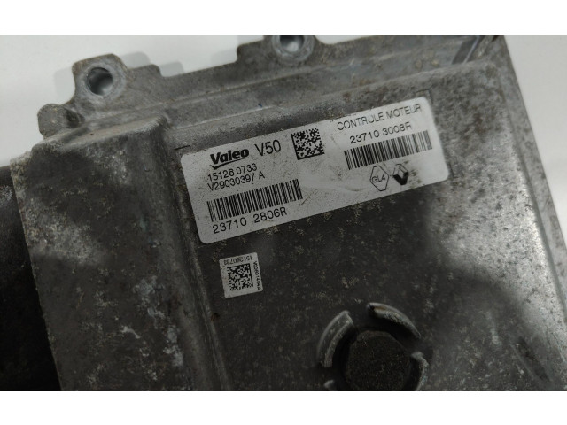 Řídící jednotka 237103008R   Dacia Sandero 2013