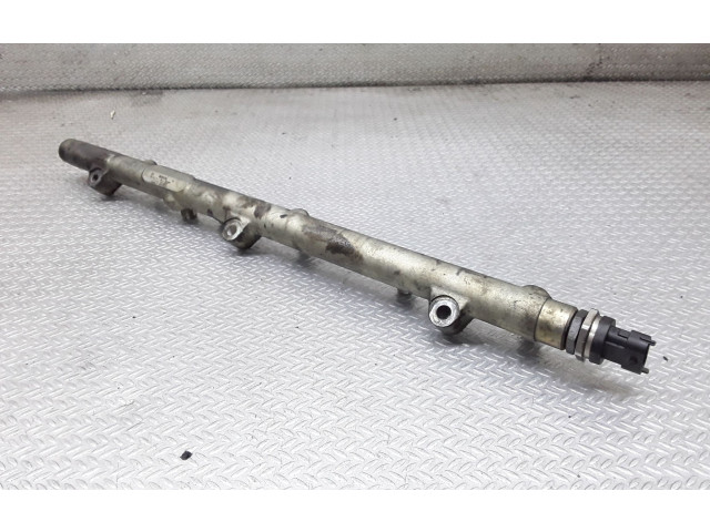 Vstřikovací lišta 0445216002   BMW 5 E39    - 