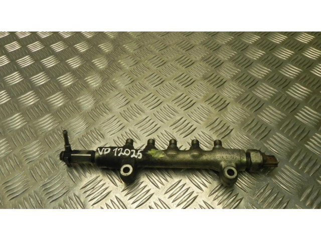 Vstřikovací lišta 01M11042, VD12025   Subaru Legacy   2.0  
