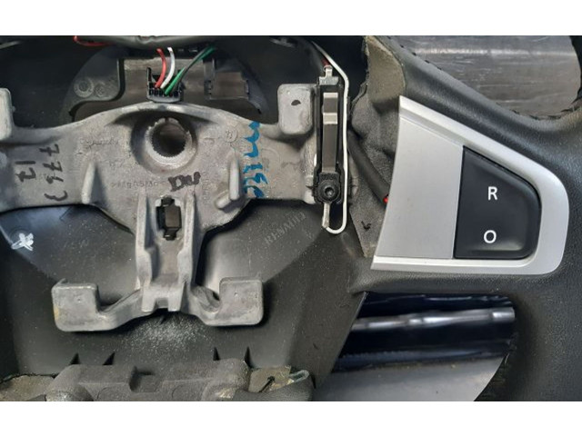 Volant Renault Megane III 2011 30301379050  