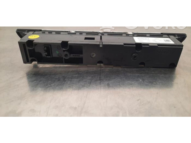 Vstřikovací lišta 4K0925301B   Audi RS6 C8     