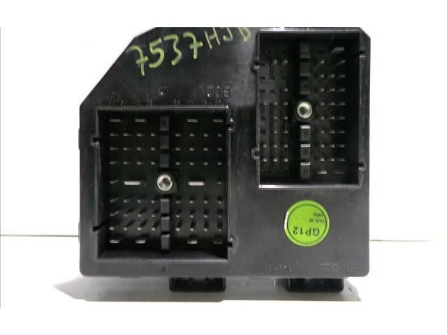 Блок предохранителей 60614436   Opel Antara    