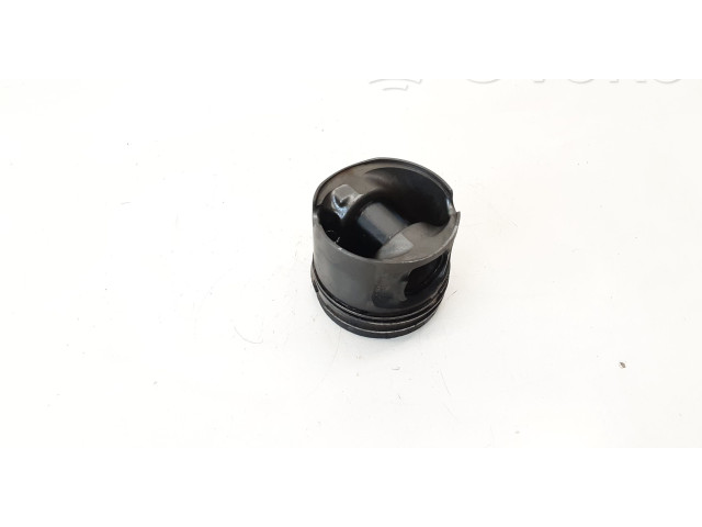 Píst 0840BB   BMW 1 E81 E87  pro naftový motor 1.8  