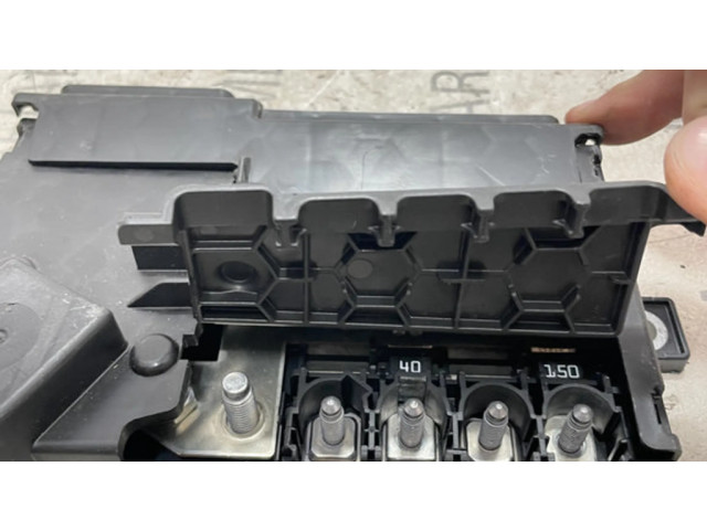   Pojistková skříňka A2135406100   Mercedes-Benz E W213 2019