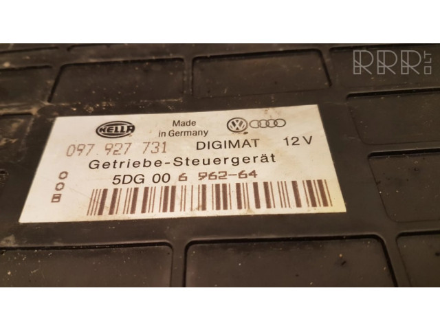 Блок управления коробкой передач 097927731   Audi 80 90 S2 B4