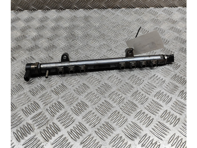Vstřikovací lišta 30777759, 0445215025   Volvo V60    D 5204 T2 