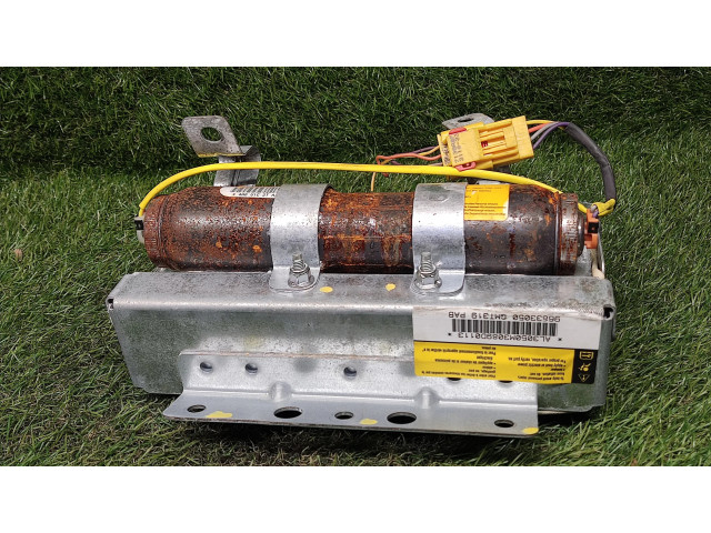 Подушка безопасности пассажира 96833050   Saturn Vue