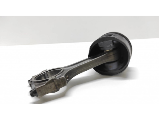 Píst    BMW 5 E39  pro naftový motor 3.0 M57 M57/DP71/430/267T/2M