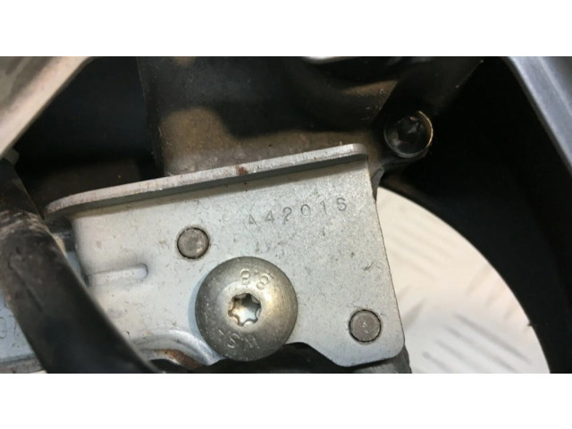 Volant Toyota Yaris 2004 6020357  