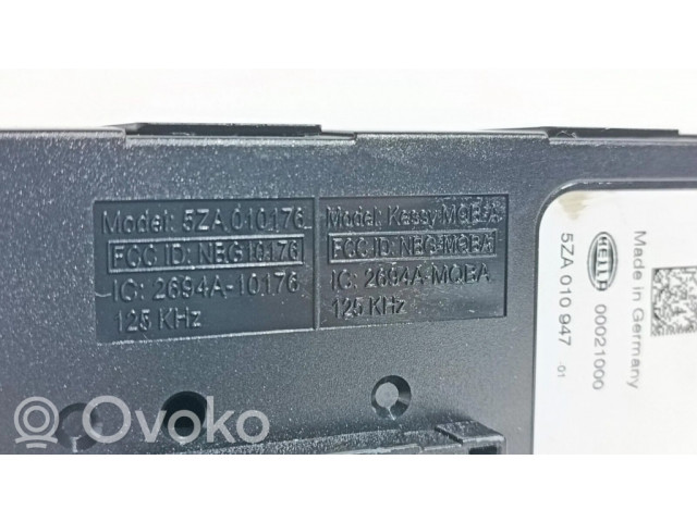 Блок управления 5Q0959435A   Audi A3 S3 8V