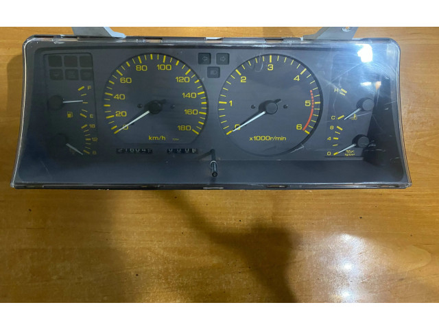 Přístrojová deska  Jeep Cherokee 1993 2481022J05, 11020RB6900  