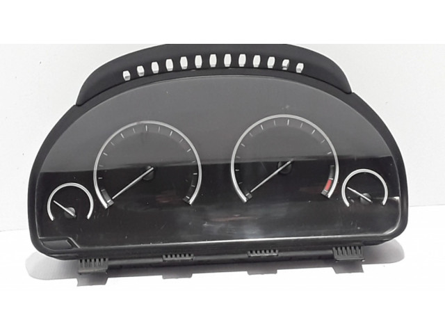 Přístrojová deska  BMW 5 F10 F11 2015 9363243  