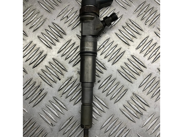 Vstřikovač 7794435   BMW 3 E90 E91  pro naftový motor 2.0  