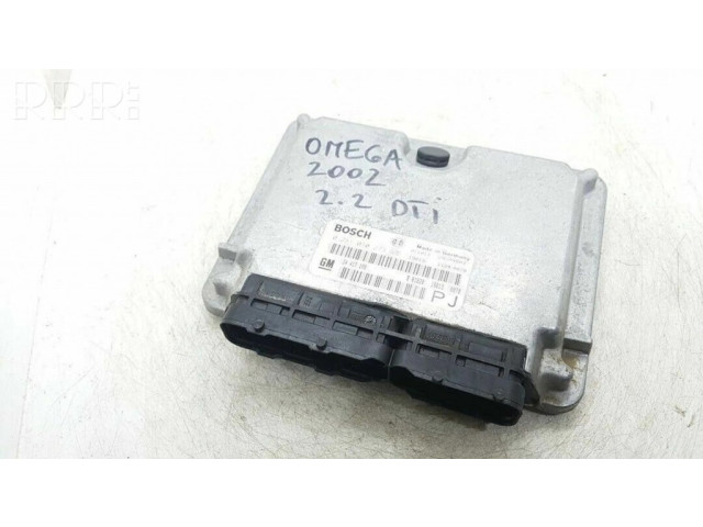 Блок управления двигателя 0281010273, 24417198   Opel Omega B2