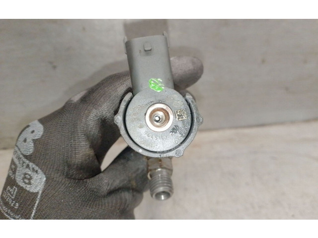 Vstřikovač 338002A400, 0445110256BOSCH   Hyundai Matrix    D4FA 