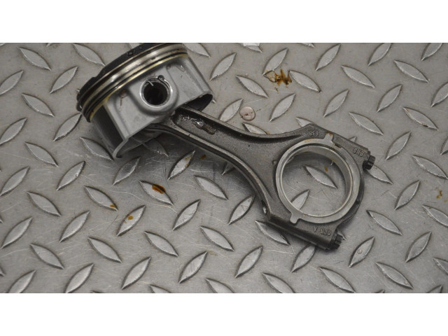Píst 400A4820   Porsche 911 991    MDC.HA 