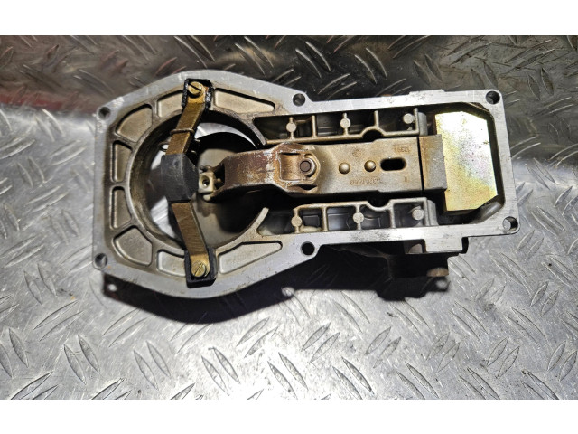 Vstřikovací lišta 0438120185, 035133353AB   Audi 100 200 5000 C3     
