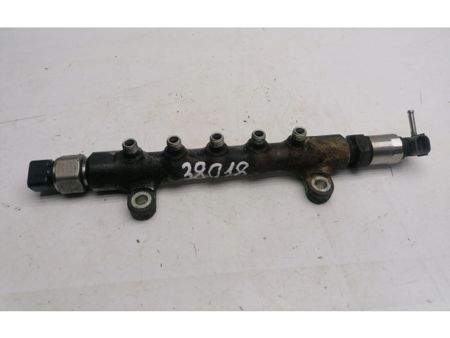 Vstřikovací lišta 8945860010   Toyota Corolla Verso E121     