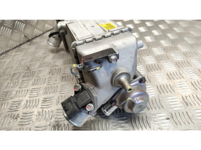 Интеркулер  2827004610, 3939028050   KIA Rio 1.0