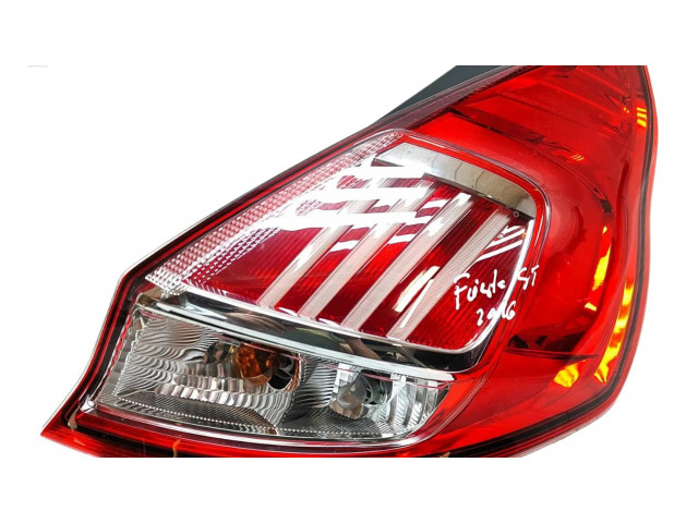 Задний фонарь правый C1BB43404BA, B9R5XRSR    Ford Fiesta   2013-2017 года